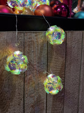 Lade das Bild in den Galerie-Viewer, LED-Lichterkette mit 10 irisierenden Lichtern, 130 cm