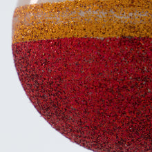 Lade das Bild in den Galerie-Viewer, House Doctor Kugel "Malo" rosa/rot, 5 cm
