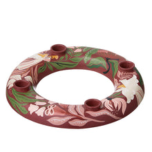 Lade das Bild in den Galerie-Viewer, Bungalow Adventskranz mit skandinavischer Bemalung in Rot und Grün.