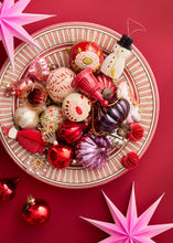 Lade das Bild in den Galerie-Viewer, Bungalow Papierstern "Dazzle" 25 cm, pink