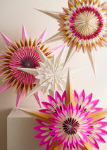 Lade das Bild in den Galerie-Viewer, Bungalow Papierstern "Equinox", 70 cm