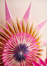 Lade das Bild in den Galerie-Viewer, Bungalow Papierstern "Equinox", 70 cm