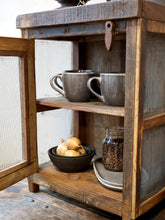 Lade das Bild in den Galerie-Viewer, Chic Antique Fliegenschrank