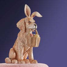 Lade das Bild in den Galerie-Viewer, Deko-Figur "Golden Retriever mit Hasenohren und Eierkorb"