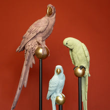 Lade das Bild in den Galerie-Viewer, Deko-Figur Papagei auf Stab, hellblau
