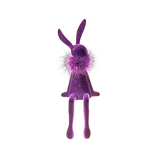 Lade das Bild in den Galerie-Viewer, Kantenhocker Hase mit Federboa 35 cm, lila