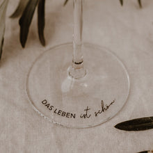 Lade das Bild in den Galerie-Viewer, Eulenschnitt Weinglas "Das Leben ist schön", 490 ml
