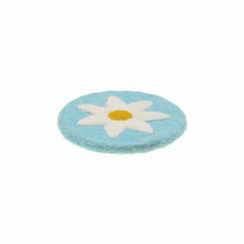 Lade das Bild in den Galerie-Viewer, Untersetzer "Flower" blau, 20 cm
