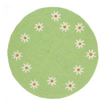 Lade das Bild in den Galerie-Viewer, Tischset "Flower" grün, 35 cm