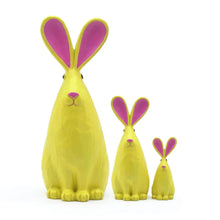 Lade das Bild in den Galerie-Viewer, Deko-Figur Hase gelb/pink, 37 cm