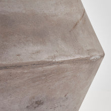 Lade das Bild in den Galerie-Viewer, House Doctor Übertopf "Mysa", 16 cm