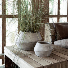 Lade das Bild in den Galerie-Viewer, House Doctor Übertopf "Mysa", 16 cm
