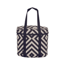 Lade das Bild in den Galerie-Viewer, House Doctor Kühltasche mit schwarz-weißem Streifenmuster und schwarzen Tragegurten.