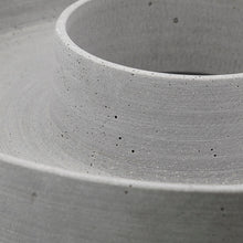 Lade das Bild in den Galerie-Viewer, Detailaufnahme der Oberflächenstruktur von The Ring von House Doctor.