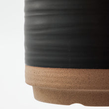 Lade das Bild in den Galerie-Viewer, House Doctor Übertopf "Astu", 17.5 cm