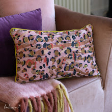 Lade das Bild in den Galerie-Viewer, Imbarro Kissen "Joyelle", 30 x 50 cm