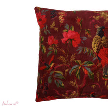 Lade das Bild in den Galerie-Viewer, Imbarro Kissen "Paradise" aubergine, 50 x 50 cm
