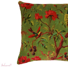 Lade das Bild in den Galerie-Viewer, Imbarro Kissen "Paradise" moosgrün, 50 x 50 cm