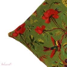 Lade das Bild in den Galerie-Viewer, Imbarro Kissen "Paradise" moosgrün, 50 x 50 cm