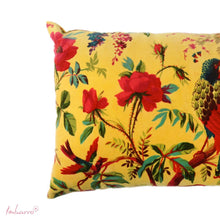 Lade das Bild in den Galerie-Viewer, Imbarro Kissen "Paradise" kanariengelb, 40 x 60 cm