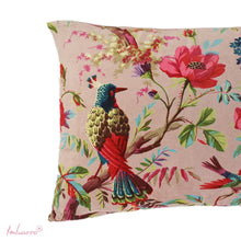 Lade das Bild in den Galerie-Viewer, Imbarro Kissen "Paradise" hellrosa, 40 x 60 cm