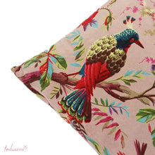 Lade das Bild in den Galerie-Viewer, Imbarro Kissen "Paradise" hellrosa, 40 x 60 cm