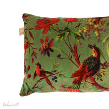 Lade das Bild in den Galerie-Viewer, Imbarro Kissen "Paradise" moosgrün, 40 x 60 cm