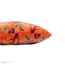 Lade das Bild in den Galerie-Viewer, Imbarro Kissen "Paradise" orange, 40 x 60 cm