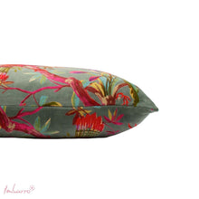 Lade das Bild in den Galerie-Viewer, Imbarro Kissen "Paradise" schlammgrün, 40 x 60 cm