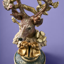 Lade das Bild in den Galerie-Viewer, Kerzenleuchter "Hirsch Erika", 30 cm