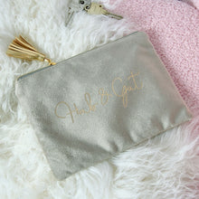 Lade das Bild in den Galerie-Viewer, Kosmetiktasche "Hab & Gut", grau