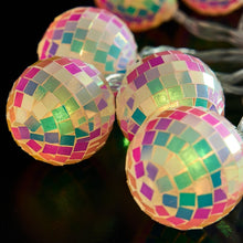 Lade das Bild in den Galerie-Viewer, LED-Lichterkette mit 10 Discokugeln, silber