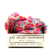 Lade das Bild in den Galerie-Viewer, Les Belles Vagabondes Seidentuch "Mini Augustine Rose", 50x50 cm