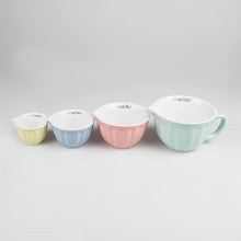 Lade das Bild in den Galerie-Viewer, 4er-Set Messbecher im Retro-Design, pastell