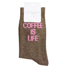 Lade das Bild in den Galerie-Viewer, Ms. Sparrow Glitzer-Socken "Coffee Is Life"