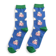 Lade das Bild in den Galerie-Viewer, Mr. Heron Socken "Schweine mit Flügeln", blau/grün