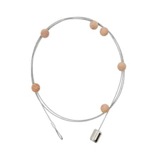 Lade das Bild in den Galerie-Viewer, Fotoseil "Cable" von Monograph aus Metalldraht mit 6 Holzkugeln als Magneten.