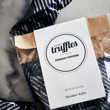 Lade das Bild in den Galerie-Viewer, Nicolas Vahé Schoko-Trüffel "Crunchy Popcorn", 110 g