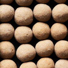 Lade das Bild in den Galerie-Viewer, Nicolas Vahé Lakritzpralinen "Salt Caramel", 163 g