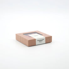 Lade das Bild in den Galerie-Viewer, Nicolas Vahé Lakritzpralinen "Raspberry", 163 g