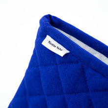 Lade das Bild in den Galerie-Viewer, Nicolas Vahé Ofenhandschuh "Neat"