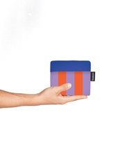 Lade das Bild in den Galerie-Viewer, Notabag 2-in-1 Tasche/Rucksack, blau/rot/lila gestreift