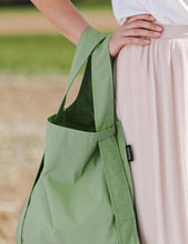 Lade das Bild in den Galerie-Viewer, Notabag 2-in-1 Tasche/Rucksack, olivgrün