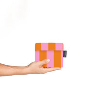Lade das Bild in den Galerie-Viewer, Notabag 2-in-1 Tasche/Rucksack, orange/rosa gestreift