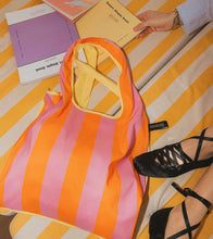 Lade das Bild in den Galerie-Viewer, Notabag faltbare Tasche, orange/rosa gestreift