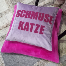 Lade das Bild in den Galerie-Viewer, pad Kissenhülle "Schmusekatze", 45x45 cm