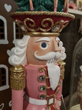 Lade das Bild in den Galerie-Viewer, Deko-Nussknacker mit Beleuchtung, 62 cm