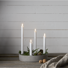 Lade das Bild in den Galerie-Viewer, 4er Set LED-Kerzen versch. Größen, weiß