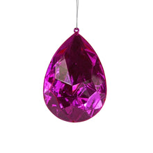 Lade das Bild in den Galerie-Viewer, Großer Weihnachtsanhänger in Form eines pinken, tropfenförmigen Diamanten.