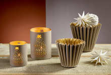 Lade das Bild in den Galerie-Viewer, 6er-Set Anhänger Papiersterne, naturweiß